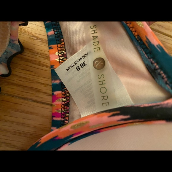 Shade & Shore bikini top. Great condition! 38 B Bikini Top Only!!! - Picture 4 of 4